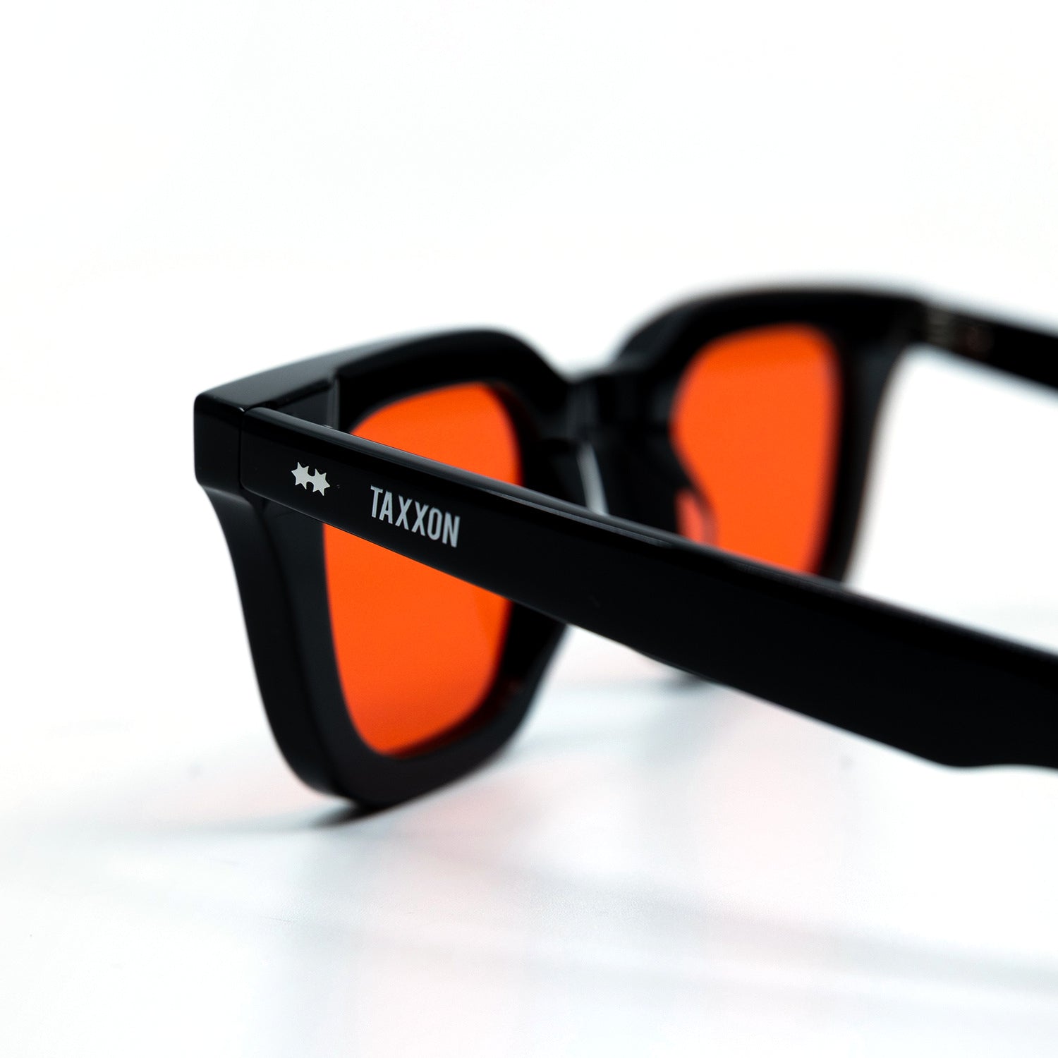 Zid Black Red