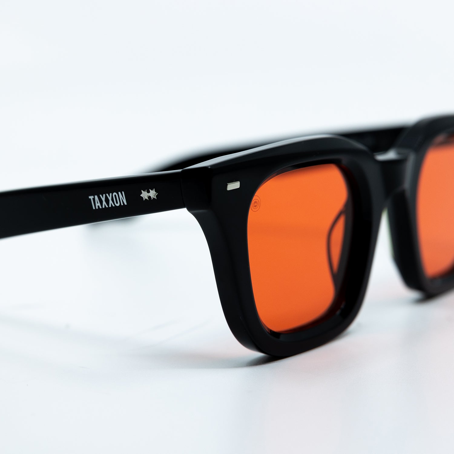 Zid Sunglasses with Black Frame & Red Lens – TAXXON Eyewear