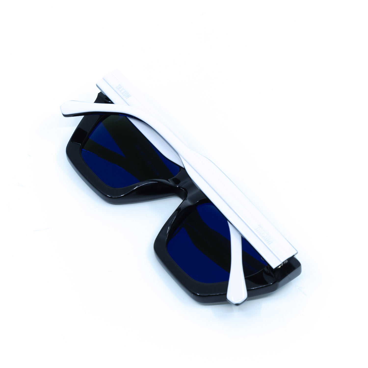 Osca Sunglasses with White Frame & Green Lens
