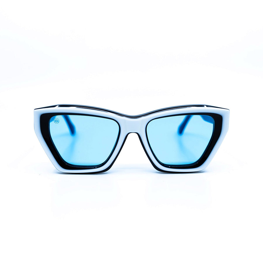 Osca White Light Blue