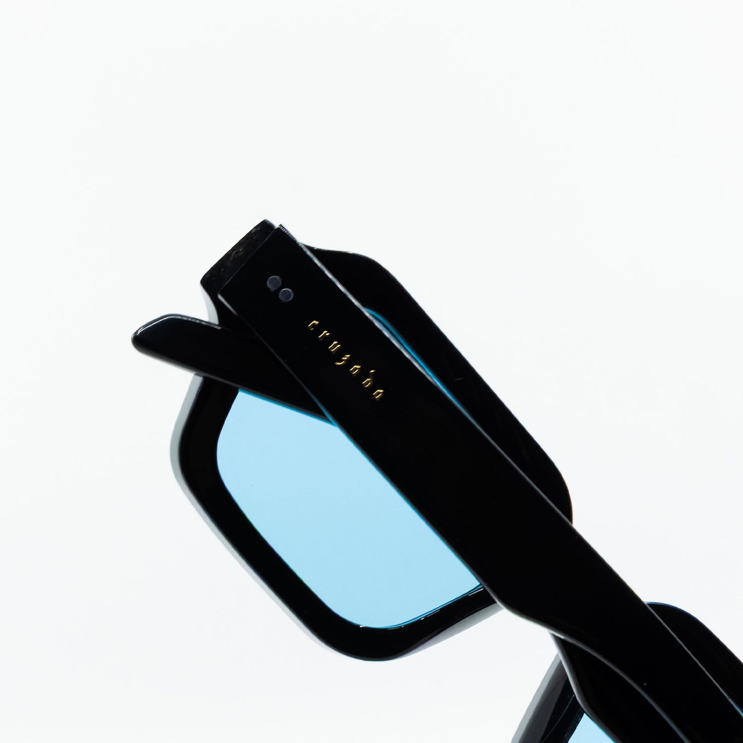 925 Sunglasses with Black Frame & Light Blue Lens