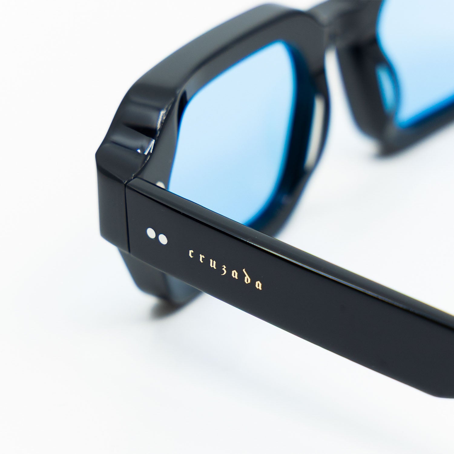 925 Sunglasses with Black Frame & Light Blue Lens