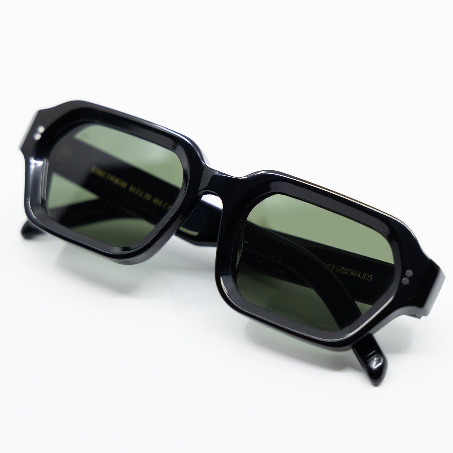 925 Sunglasses with Black Frame & Green Lens
