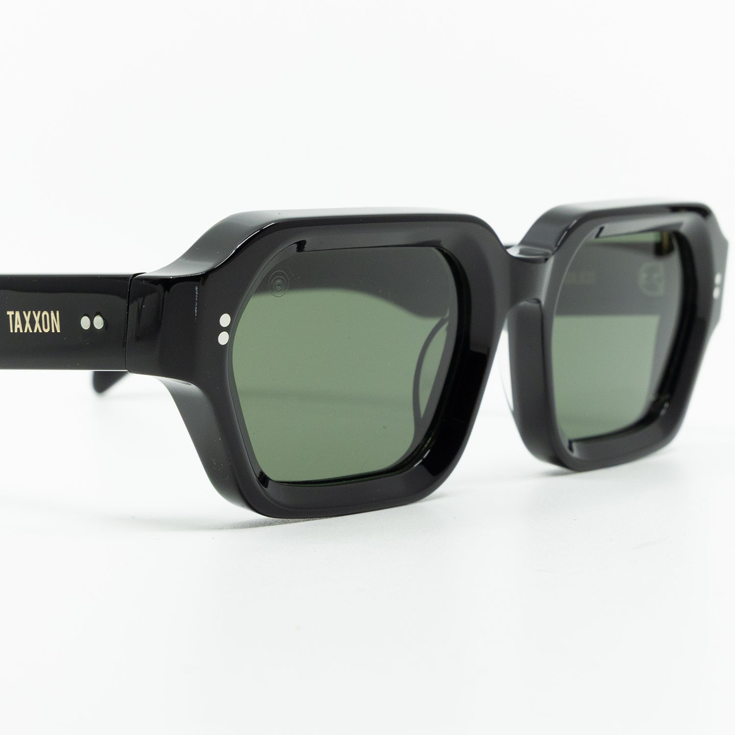 925 Sunglasses with Black Frame & Green Lens