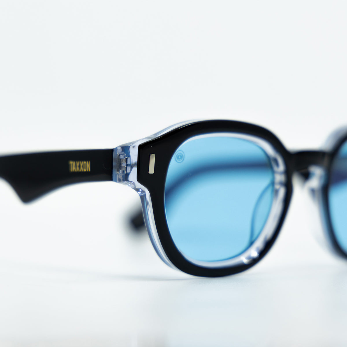 Tom Sunglasses with Black Frame & Light Blue Lens – TAXXON  display picture 3