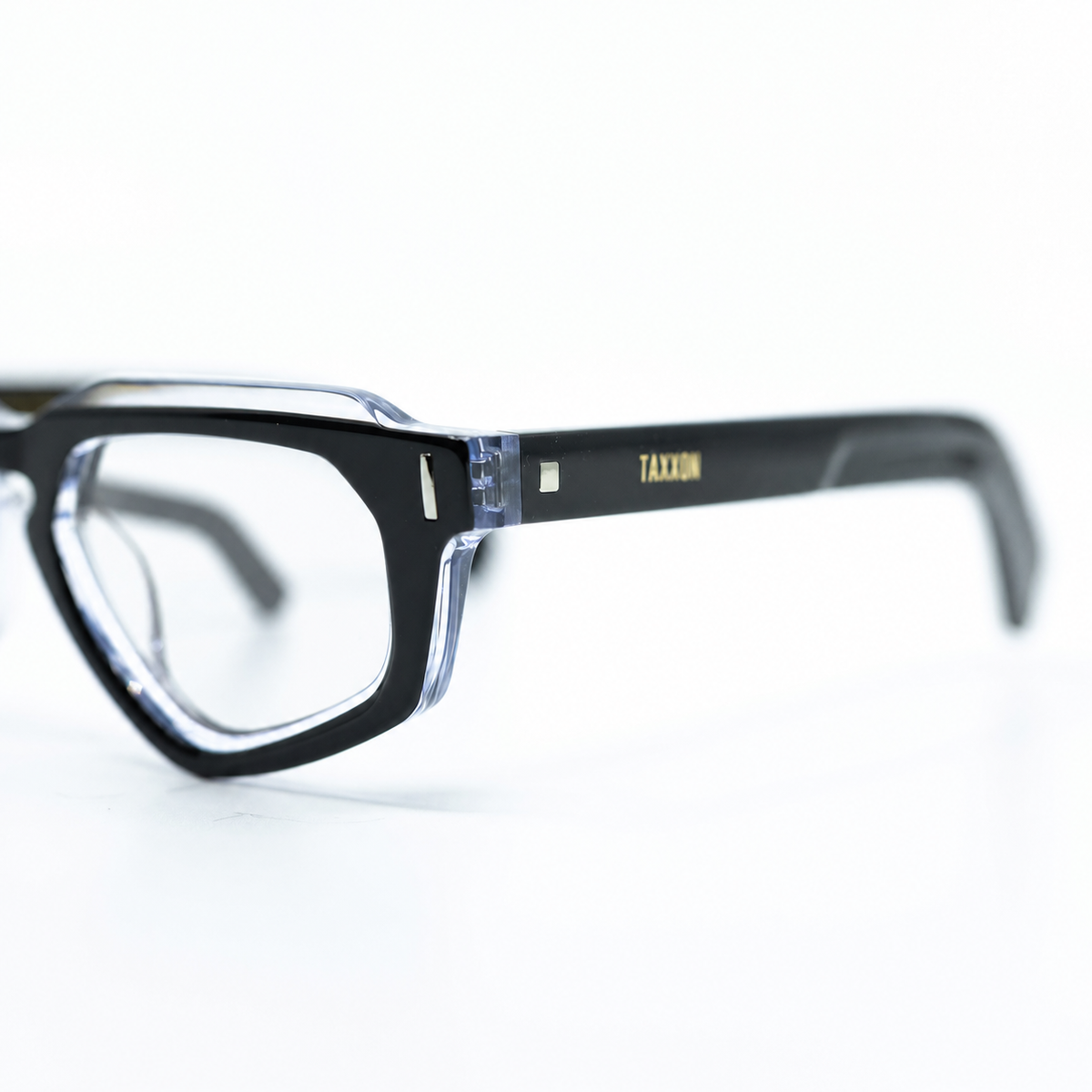 Avitio Black optical frame by Taxxon — detail