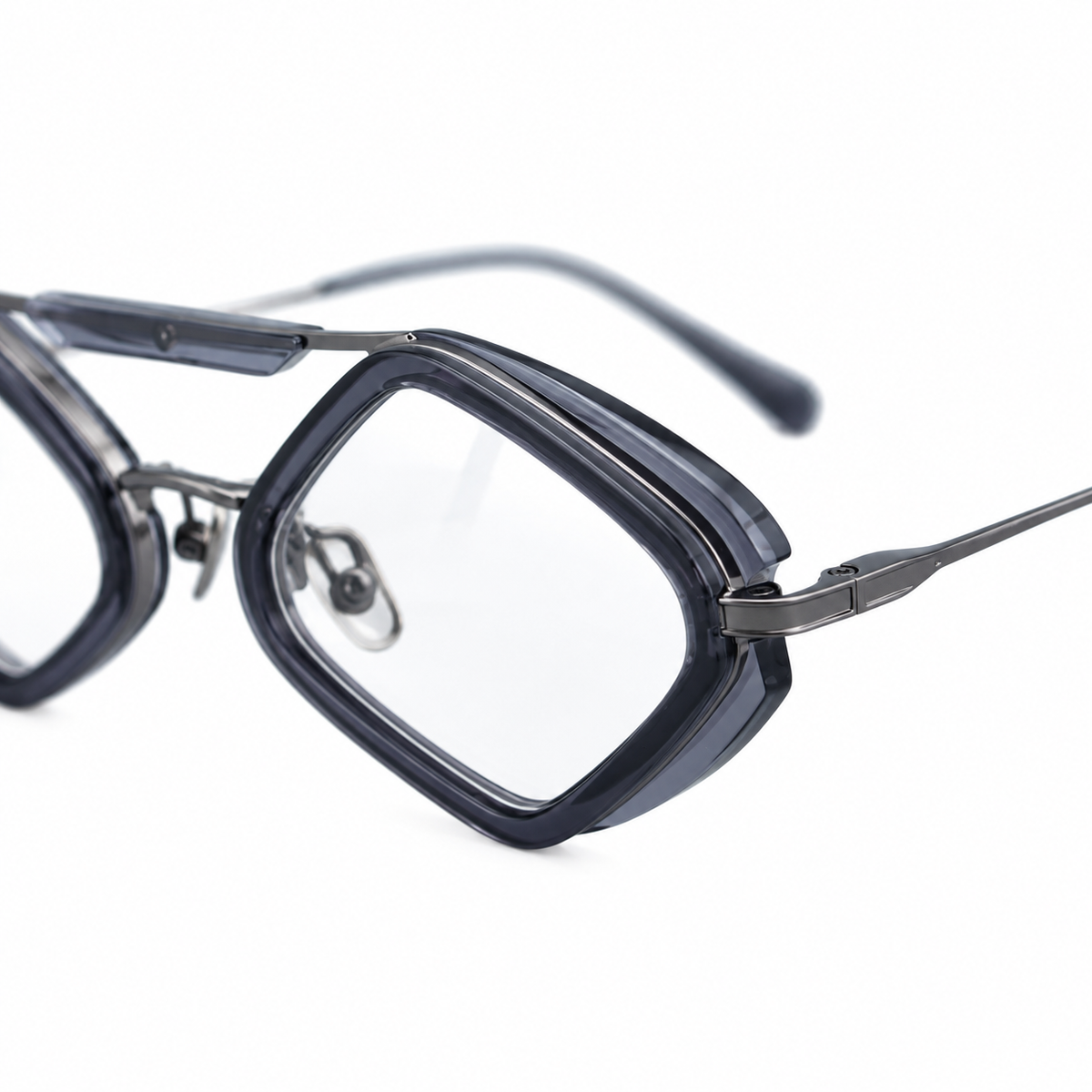 Milo Ash optical frame by Taxxon — detail