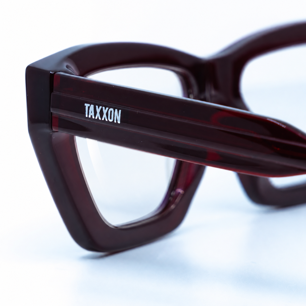 Osca Velvet optical frame by Taxxon — detail