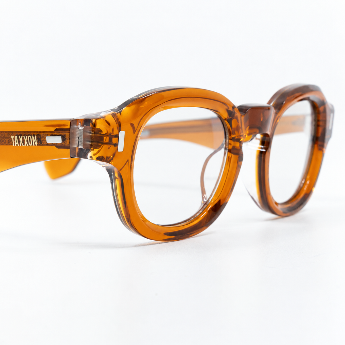 Tom Amber optical frame by Taxxon — detail